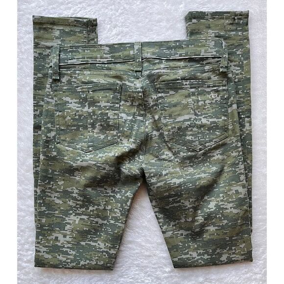 Rag & Bone Skinny Low Rise Jeans in Green Digital Graphic Camo Print, Size 25 - Picture 15 of 16